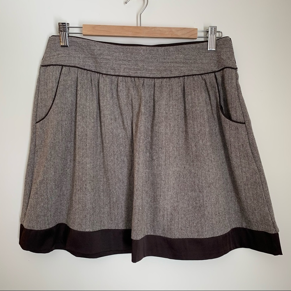 EUC Maurices Herringbone Skirt with Pockets!